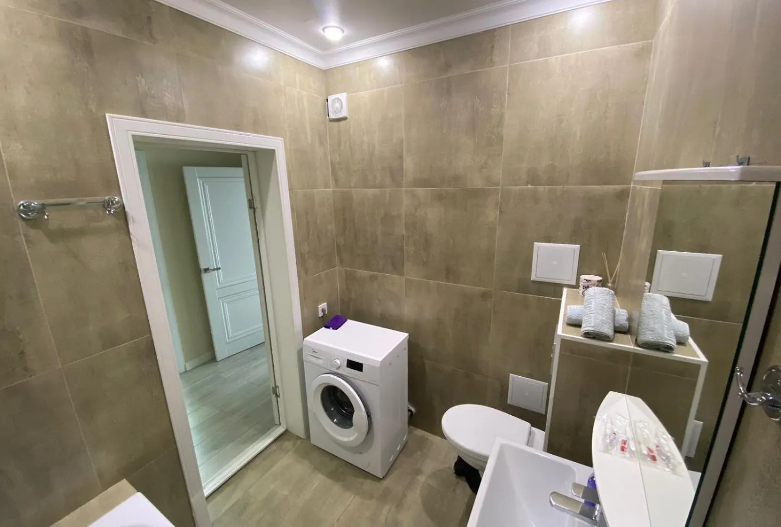 Уютная Квартира Жк Сезим Кала, Ул Багланова 2- Пр Туран Nur-Sultan  Apartment